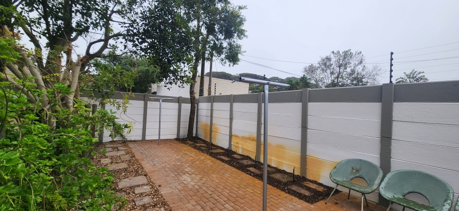 To Let 3 Bedroom Property for Rent in Meadowridge Western Cape